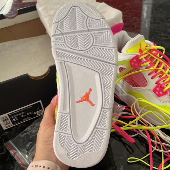 Air Jordan 4 Retro - Picture 8 of 8